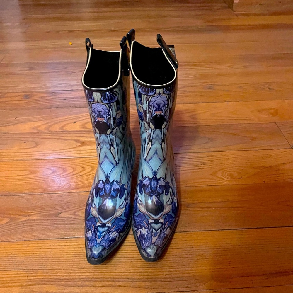 Cowboy rainboots